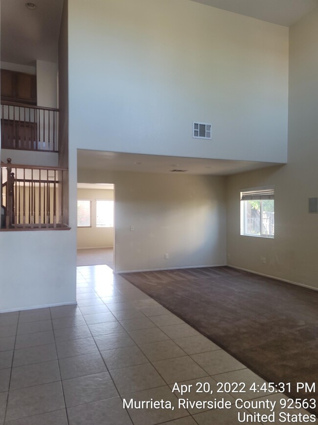 Building Photo - 29080 Azara St