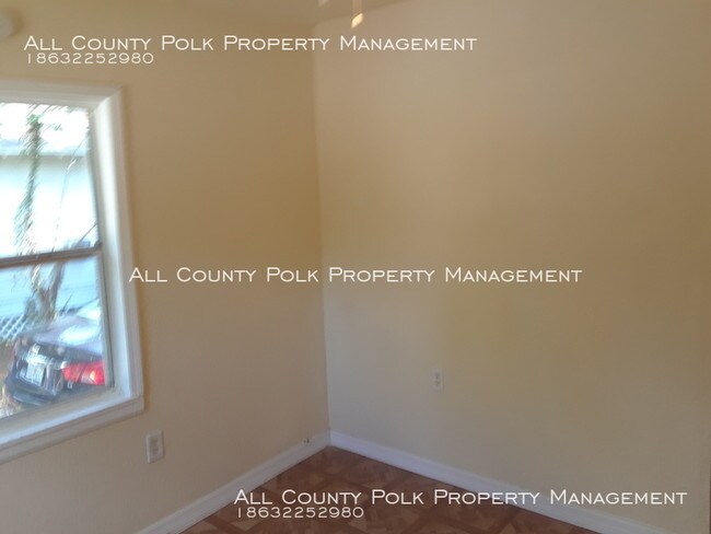 Building Photo - 1 Bedroom 1 Bathroom Duplex Apartment