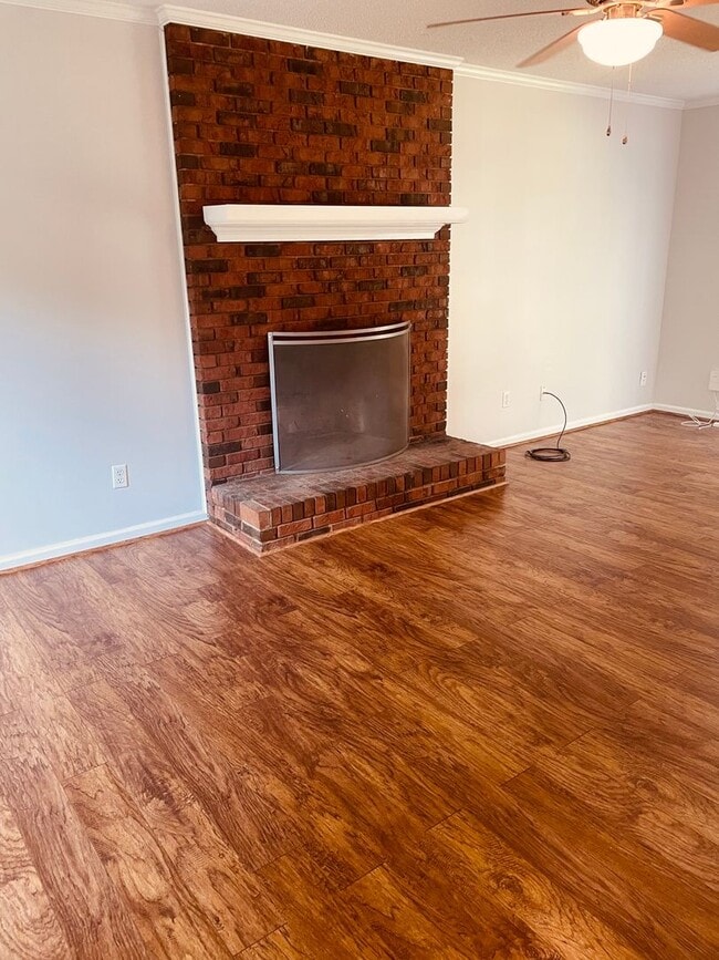 Building Photo - Coming Soon! Lovely 3 Bedroom Spacious 2 S...