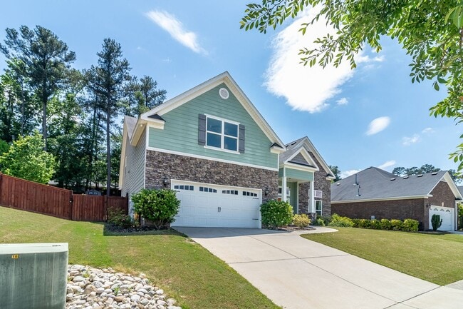 Building Photo - 5 Bedroom 4 Bath Home in North Augusta!