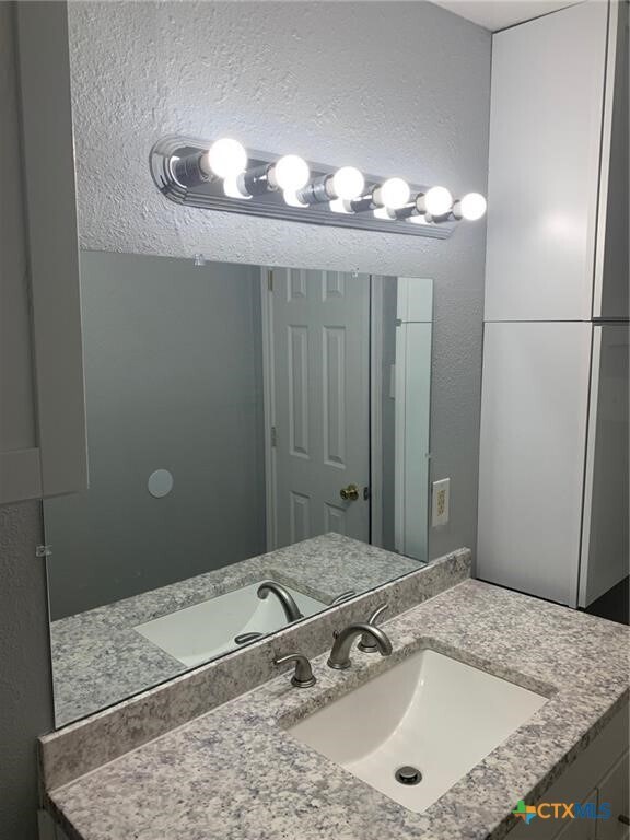 Foto del edificio - 1015 Hackberry St