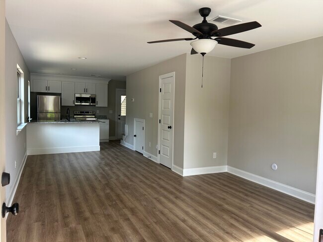 Foto del edificio - 320 Warrenfells St