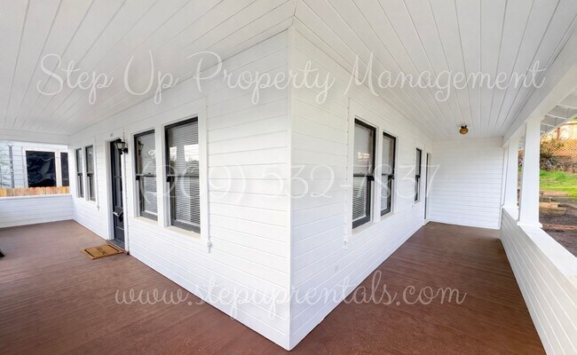 Foto del edificio - Sonora Sweet Spot | Updated 2BR, Soaking Tub, Fenced Yard + Porch