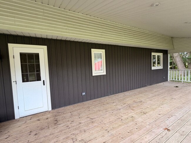 Building Photo - 6375 Bauer Rd
