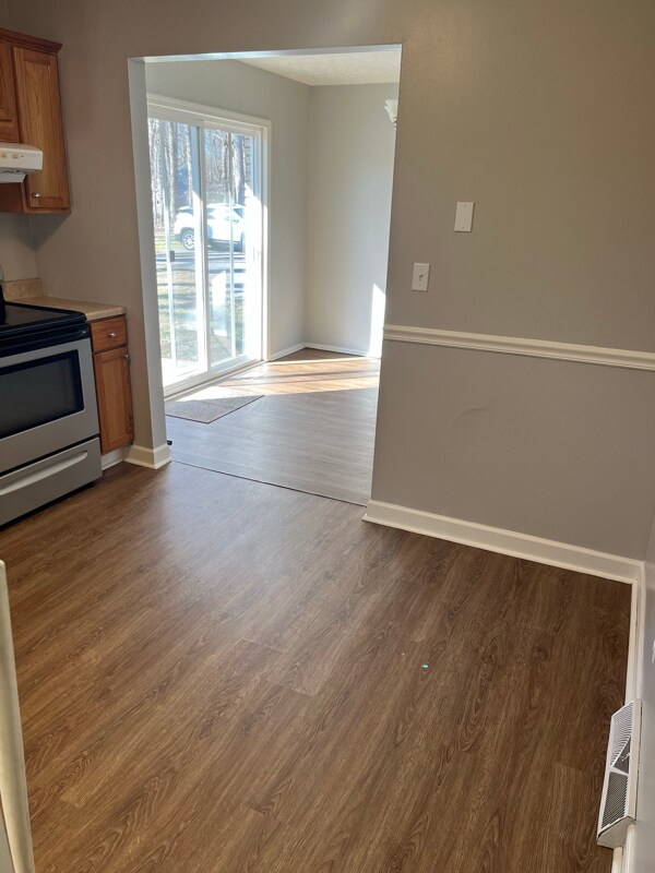 Foto del edificio - 1267 Rosewood Dr NE