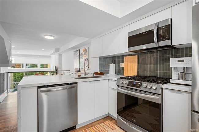 Foto del edificio - 5435 Yarmouth Ave