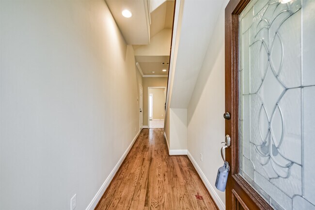 Building Photo - 1117 St Agnes St