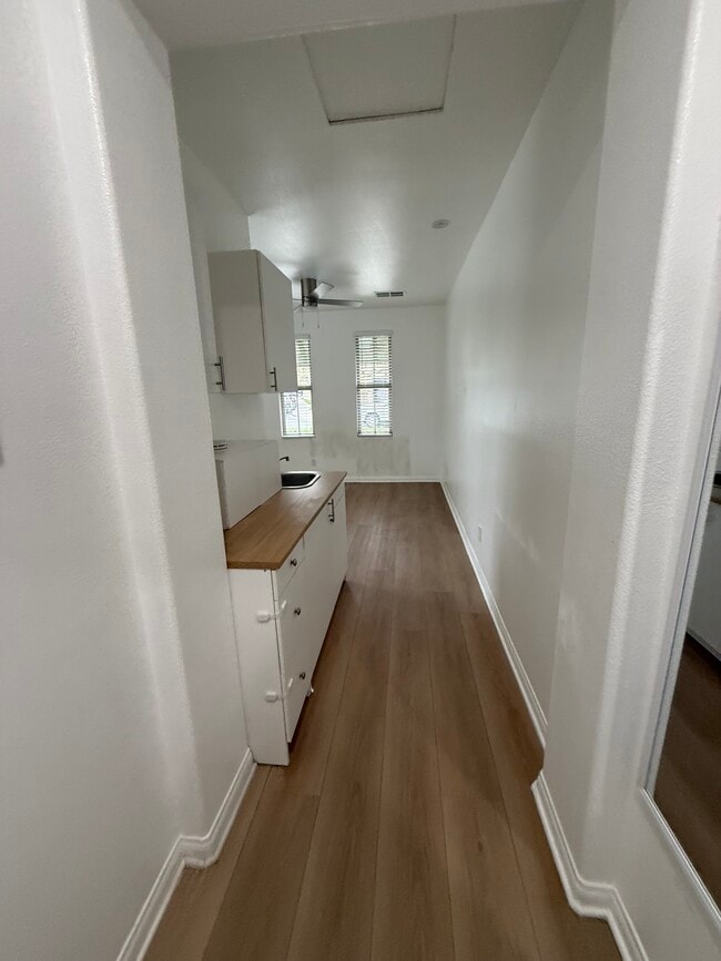 Building Photo - 1852 Crystal Bluff Ct
