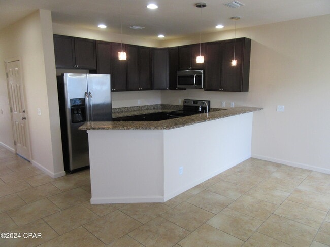 Foto del edificio - 2411 Astrid Ln