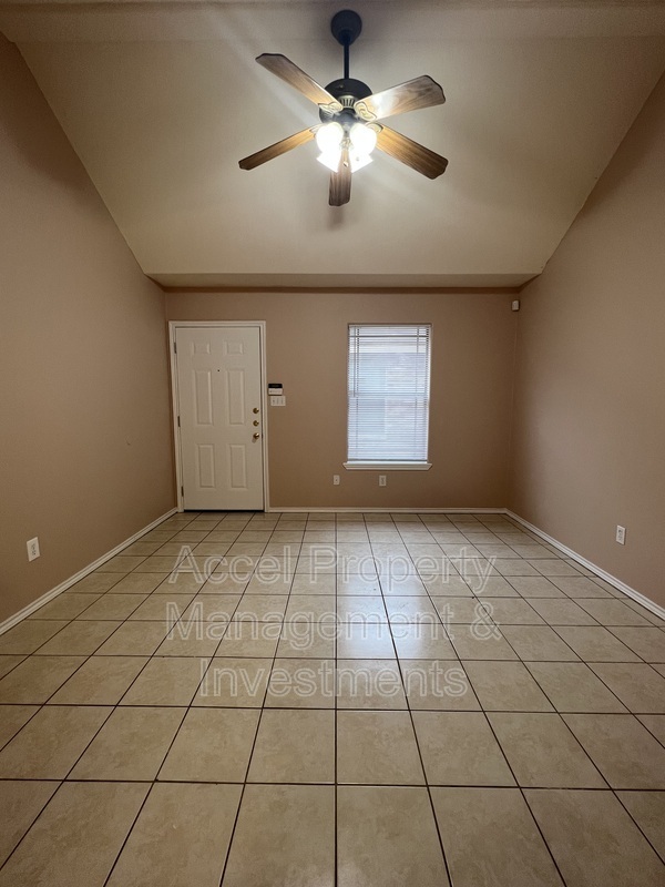 Foto del edificio - 1803 S Ironwood St