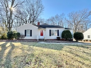 Building Photo - 2627 Stratford Dr