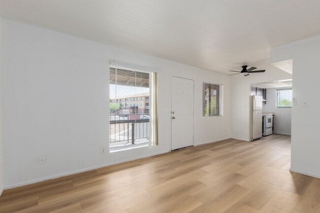 Foto del edificio - 11350 W Tennessee Ave