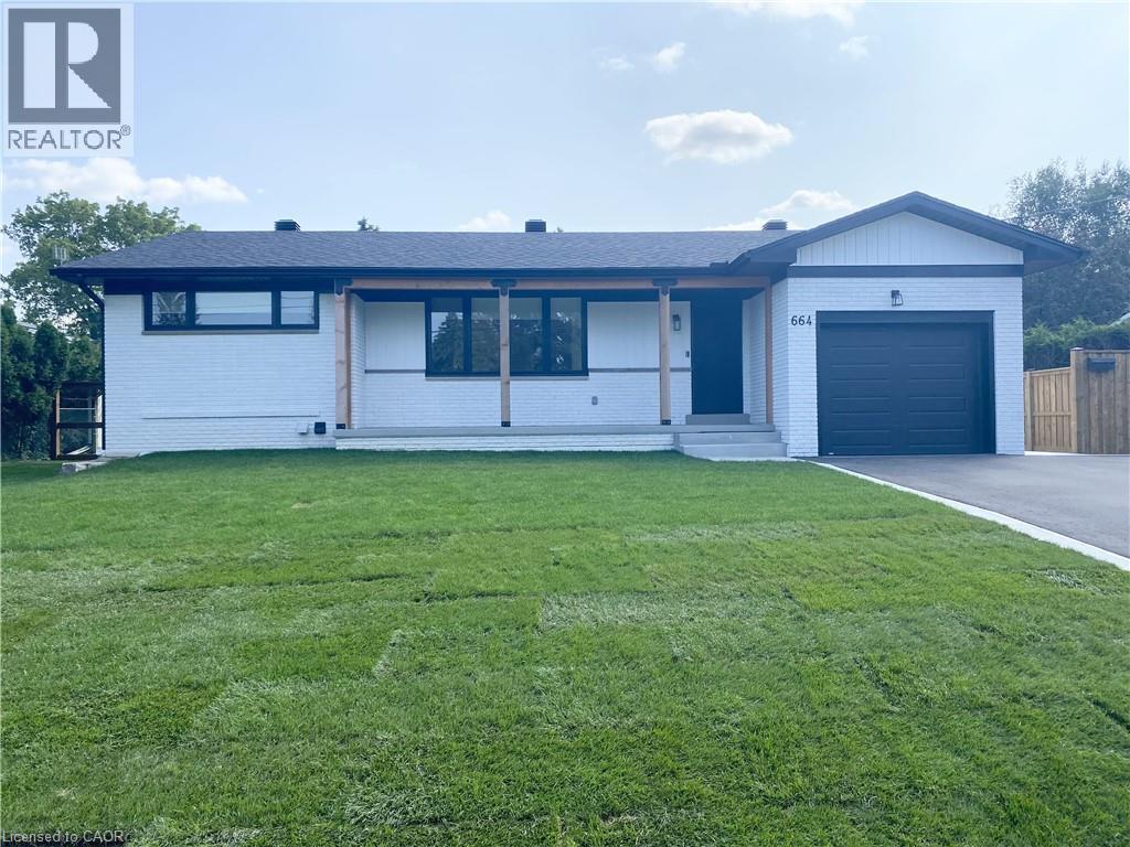 Photo principale - 664 Hiawatha Blvd