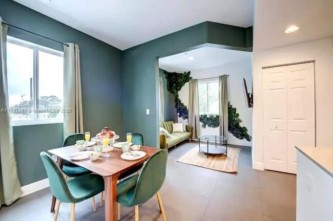 Foto del edificio - 346 NW 35th St