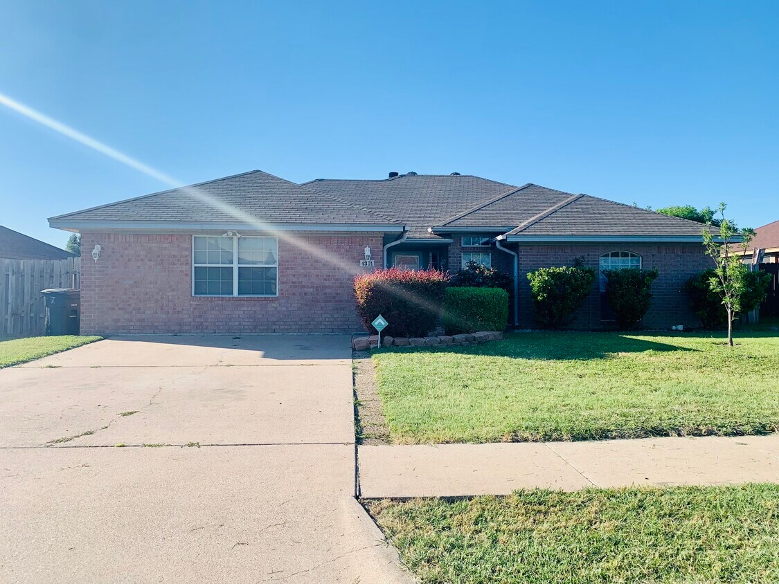 4301 Adobe Dr, Killeen, TX 76542 House for Rent in Killeen, TX