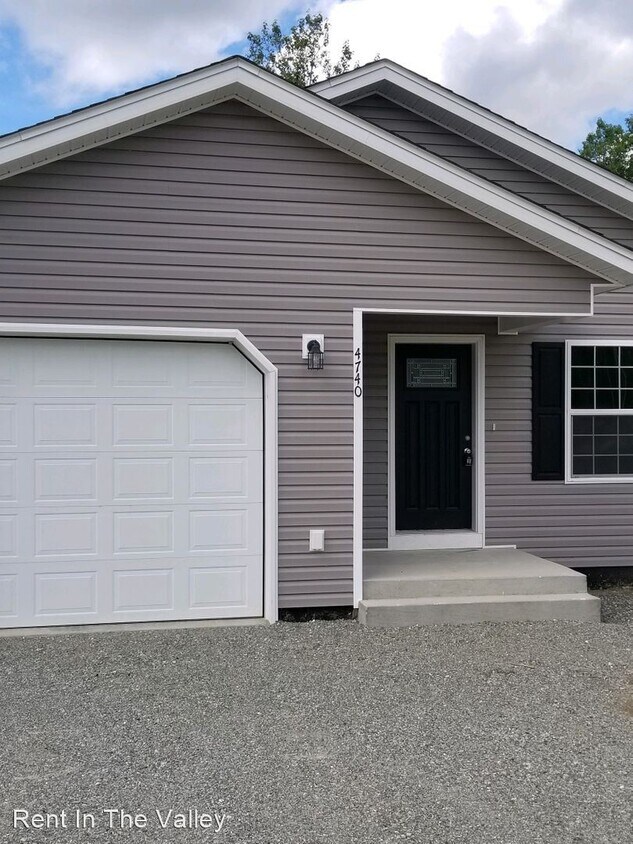Primary Photo - 4734-4740 E Usa Cir