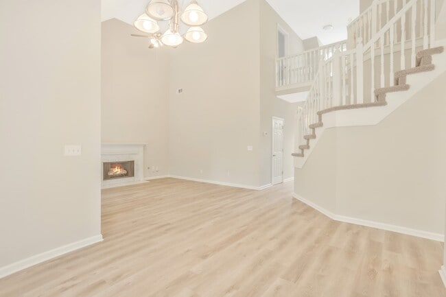 Building Photo - 2120 Kellington Dr