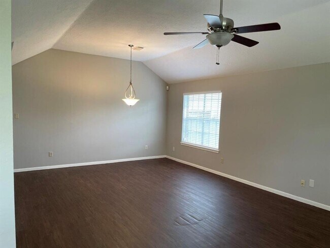 Building Photo - 9311 Rippling Fields Dr