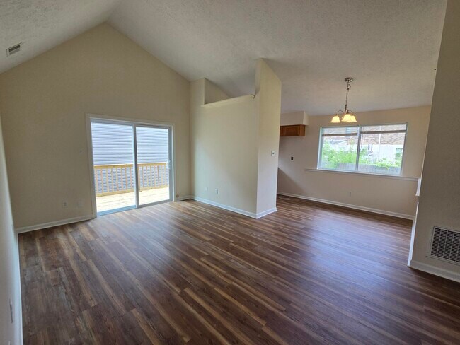 Building Photo - 1361 Grafton Dr