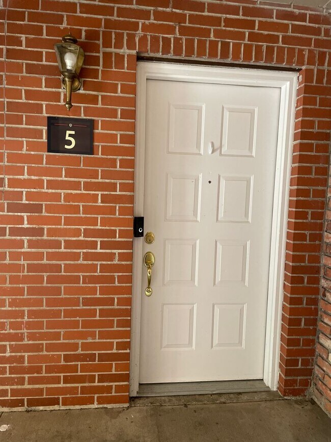 Foto del edificio - 2 bed, 2 bath South Columbia