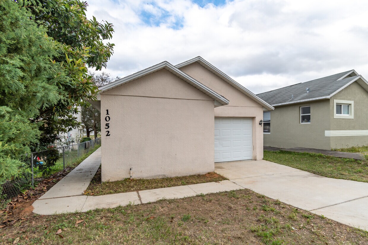 1052 Park Central Cir, Groveland, FL 34736 House Rental in Groveland