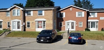 Building Photo - 141 Arbour Glen Crescent