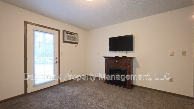 Foto del edificio - 303 16th St S