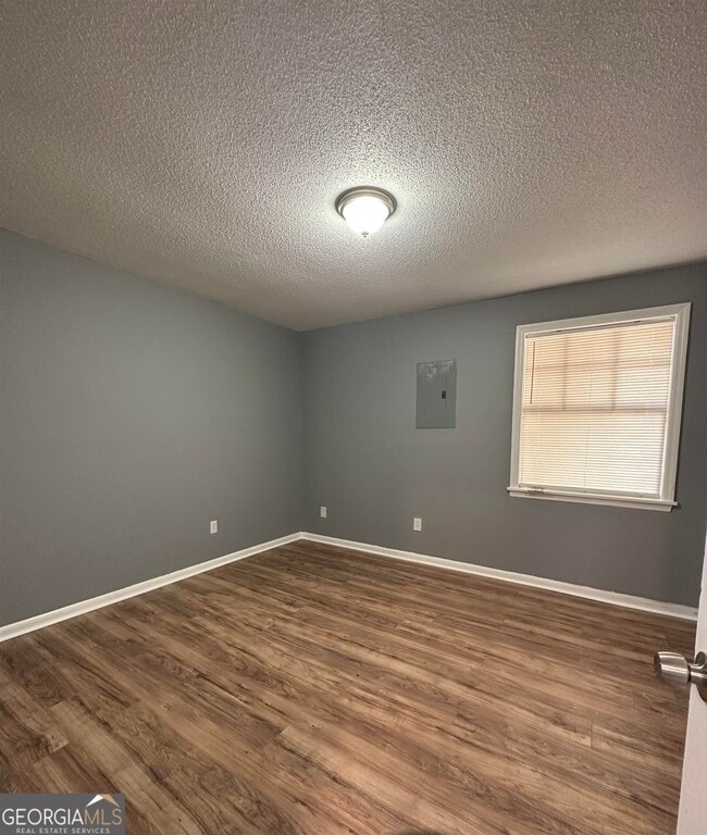 Building Photo - 2843 Lumpkin Rd