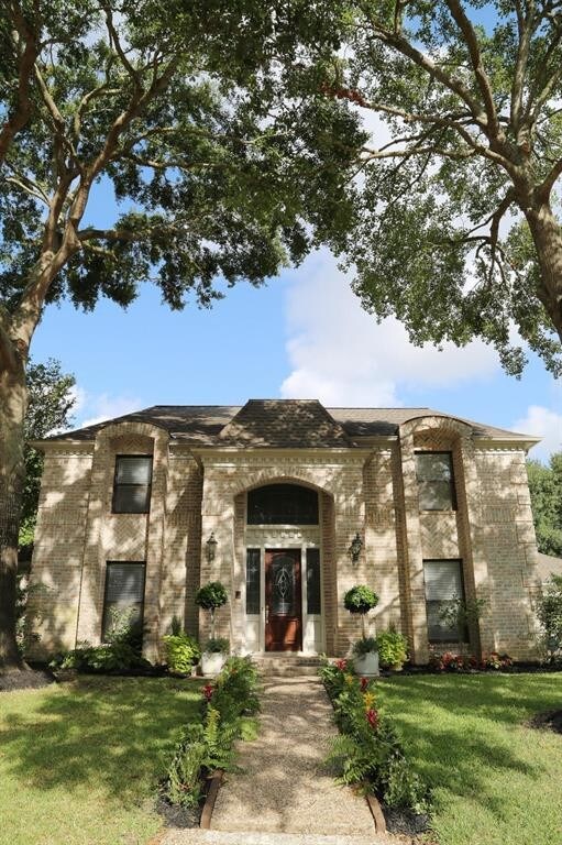 Building Photo - 24706 Plympton Dr