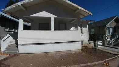 Building Photo - 527 N 8th St