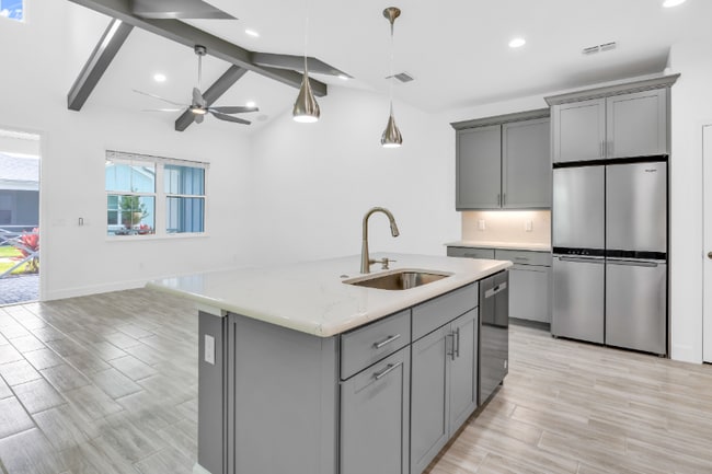 Photo - 243 Hang Loose Wy House