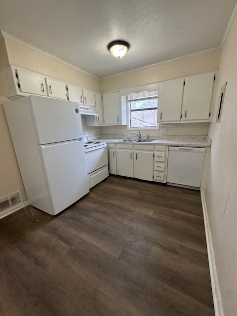 Foto del edificio - 705 W Washington Ave