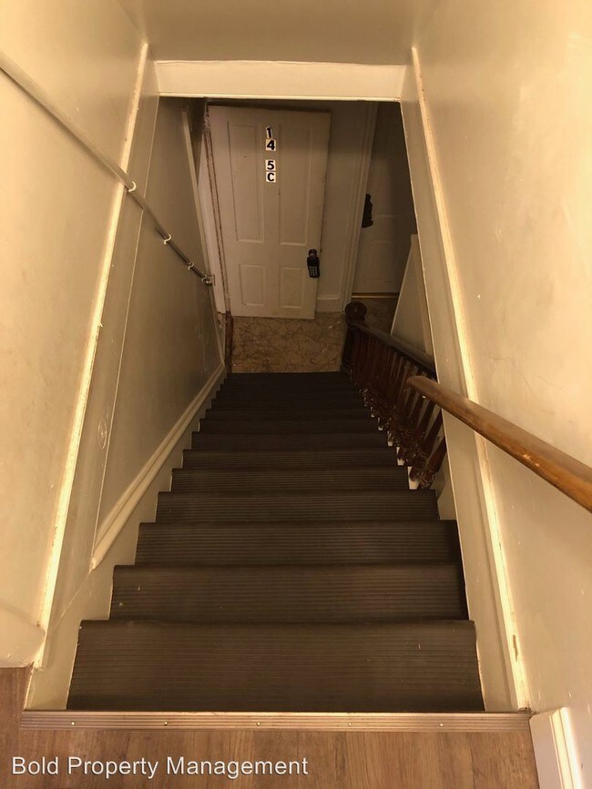 Foto del edificio - 145-147 E Main St