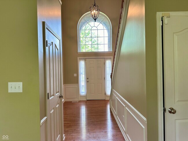 Foto del edificio - 14215 Charity Chase Cir