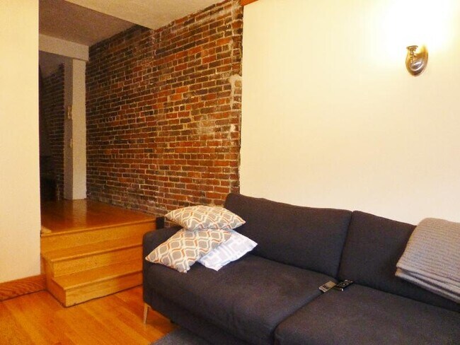 Building Photo - 61 Anderson St