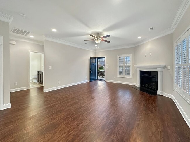 Building Photo - Resort-Inspired Living! 3 bedroom, 2 bath for rent!