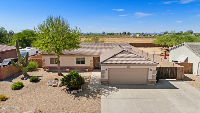 Foto del edificio - 22601 Weaver Valley Dr