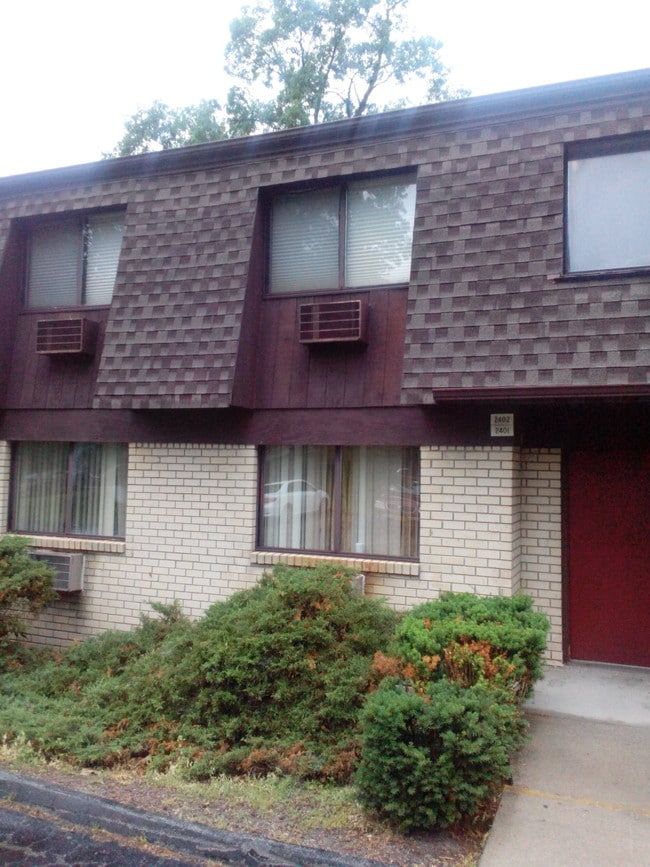 2402 Cherry Hill Dr Unit 2402, Poughkeepsie, NY 12603 Condo for Rent