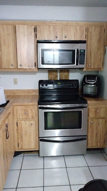 Kitchen - 9149 NW 1st St