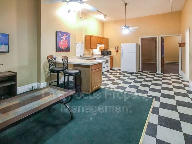 Foto del edificio - 803 W 3rd St