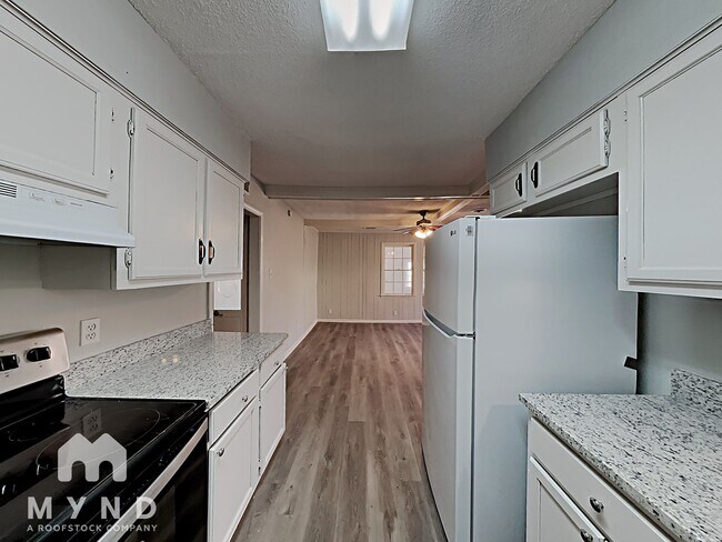 Foto del edificio - 4709 Stage Rd