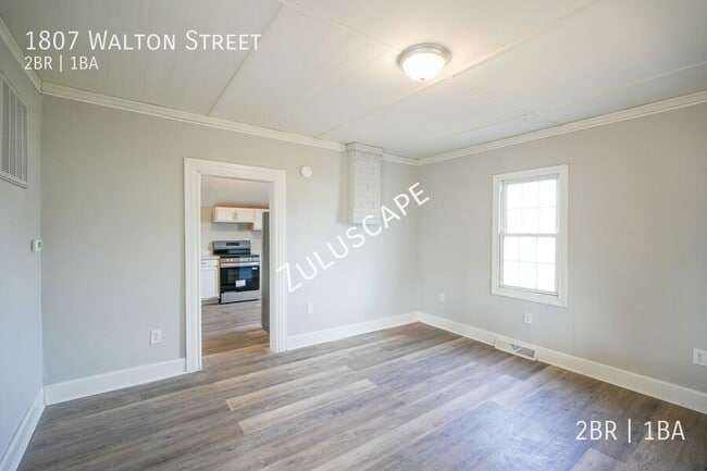 Building Photo - 1807 Walton St
