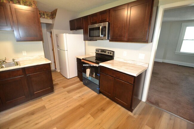 Foto del edificio - Great 3 bedroom college hill house