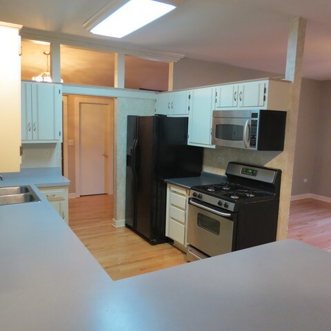Building Photo - 851 Shenandoah Dr