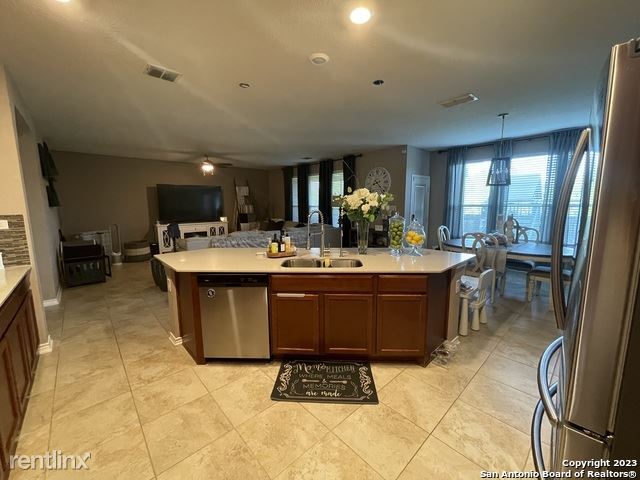 Building Photo - 5 br, 2.5 bath House - 7527 Copper Dawn