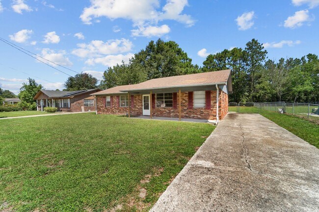 Foto del edificio - 234 Deerwood Dr