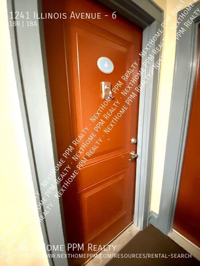 Foto del edificio - Dormont 1 Bedroom with heat included. Octo...
