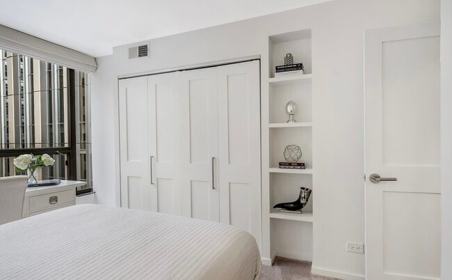 Foto del edificio - 230 E Ontario St