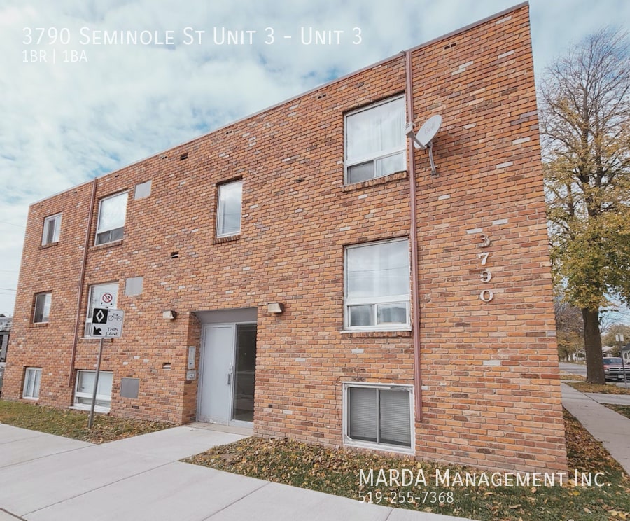Primary Photo - Renovated 1 BED/1 BATH in East Windsor ALL...