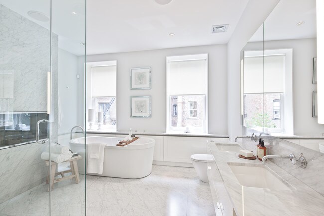 Foto del edificio - 114 Washington Pl